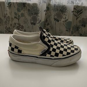 Kids black & white checkered Vans